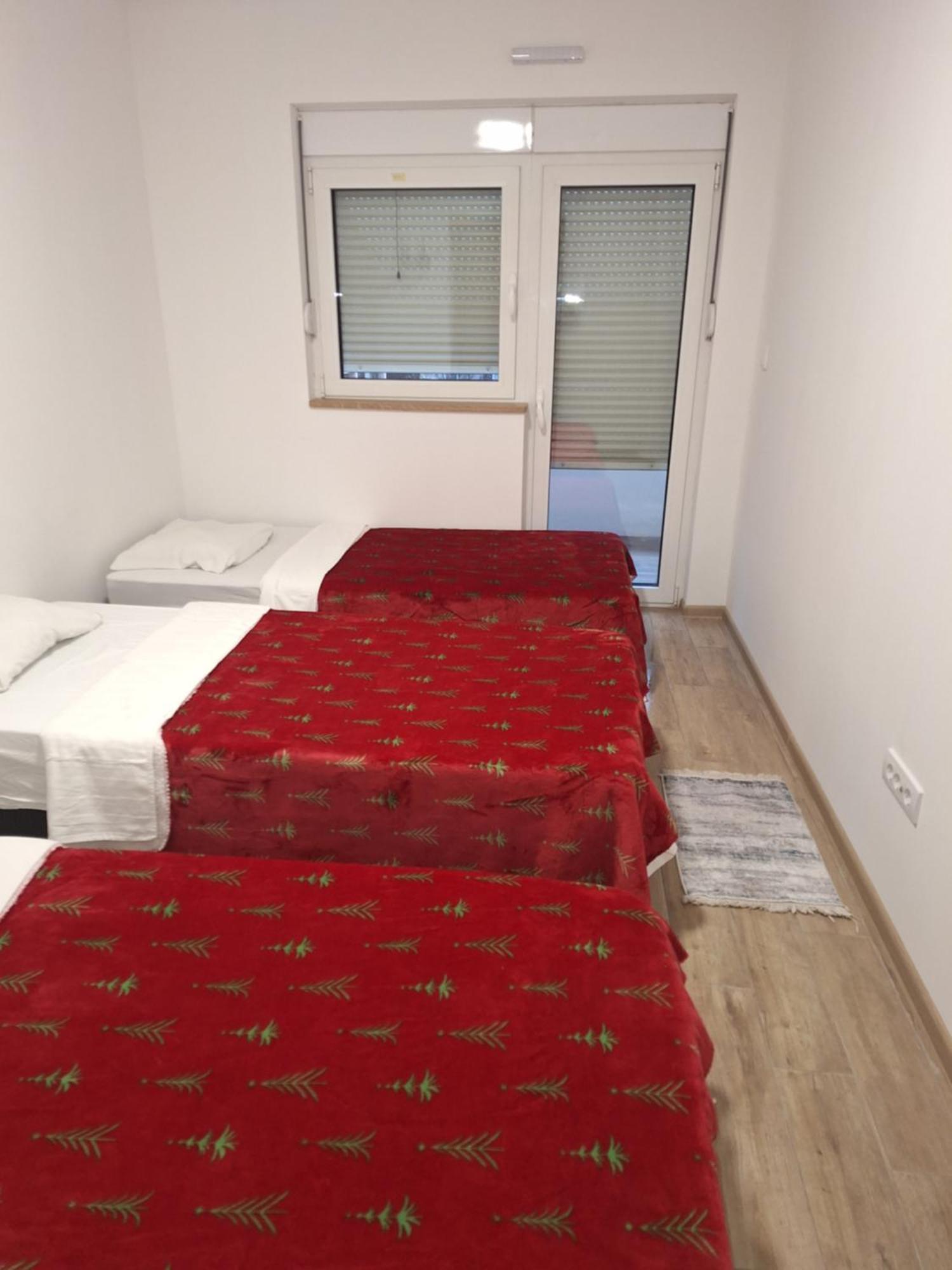Expo Airport Otel Surčin المظهر الخارجي الصورة